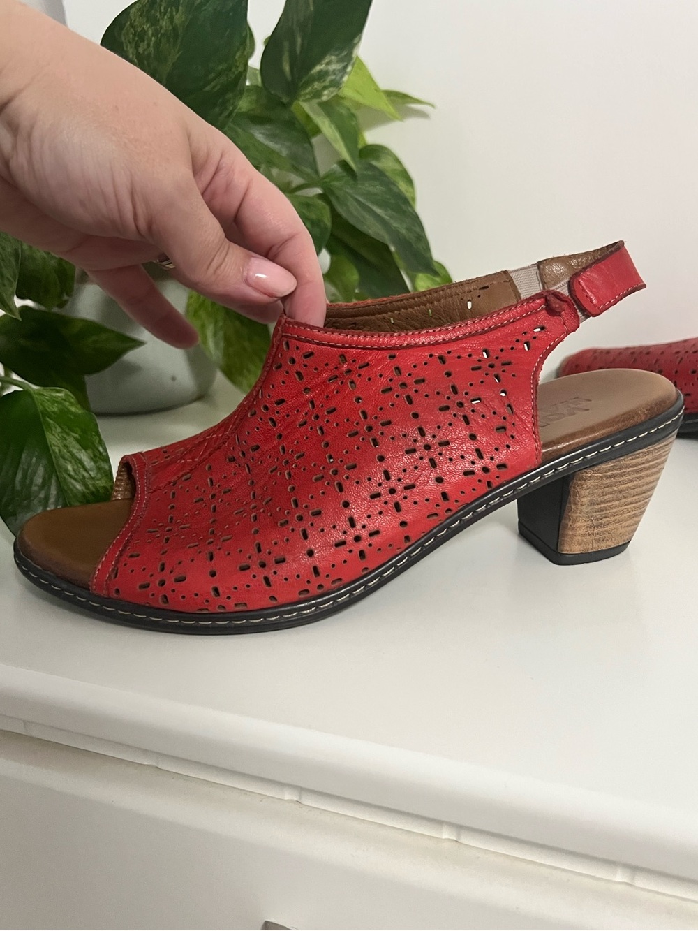 Volks Walkers Red Leather Sandals, Size 8